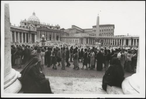 Large crowds of people line up in St. Peter's Square to view Pope John Paul I lying in state, 29 September 1978