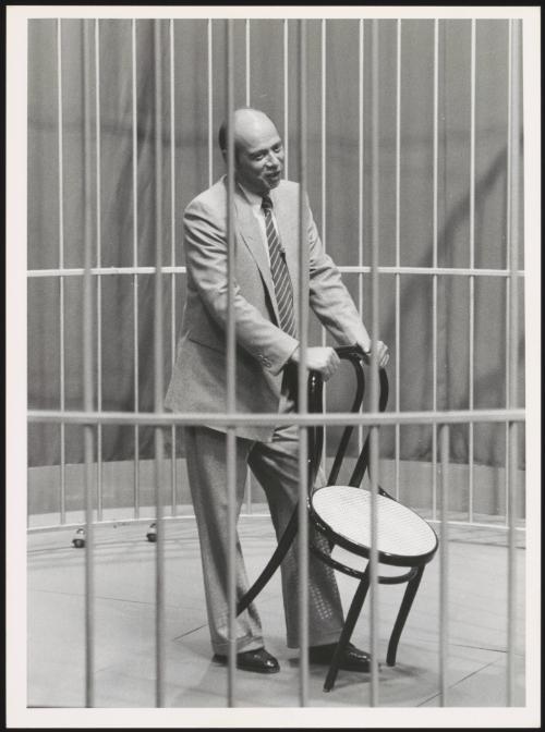 A portrait of Renato Altissimo during a television performance