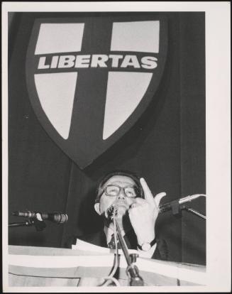 Giulio Andreotti speaks at a Christian Democracy party conference