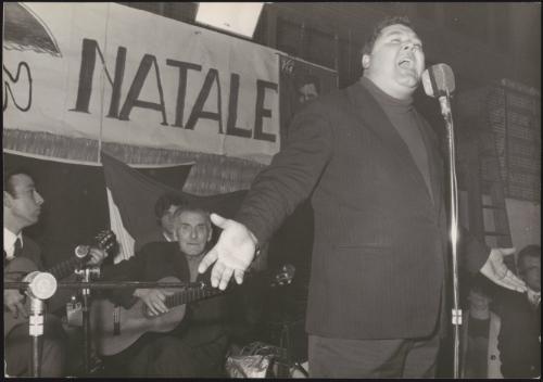 Musicians perform in an Avanspettacolo performance 