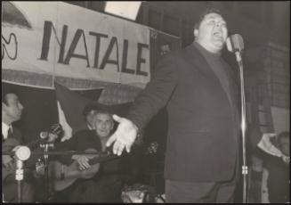 Musicians perform in an Avanspettacolo performance 