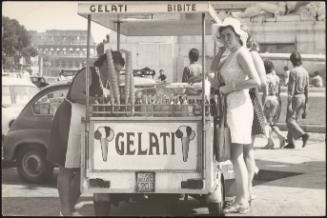 Gelati stall, Piazza Venezia, Rome
