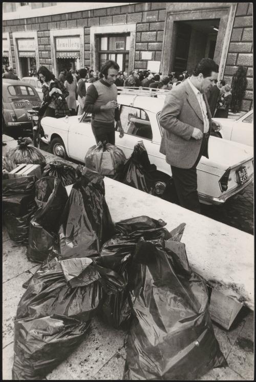 Garbage piles on the street during a bin men strike