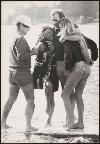 Ugo Tognazzi with actresses 
