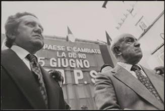 Portuguese politician Mário Soares and Italian socialist politician Francesco de Martino