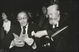 Marine biologist J. D. Isaacs with Professor Gross from the Department of Pharmacology at Heidelberg University