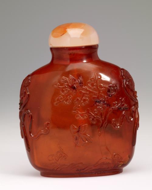 Snuff Bottle in Amber
