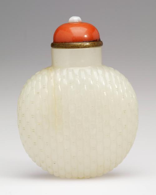 Snuff Bottle, with carved basket weave design