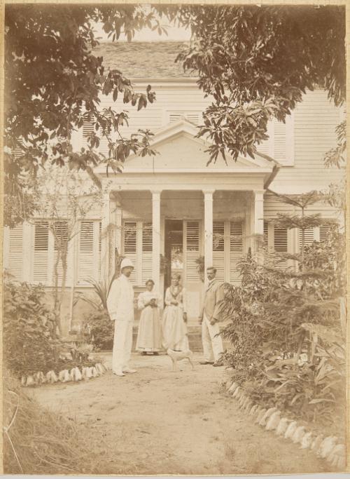 Man and His Servants, Fort de France