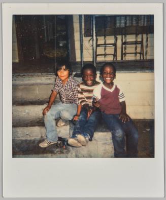 Hulo & Calin - Conie, 7-10-82 [Three boys on concrete steps]