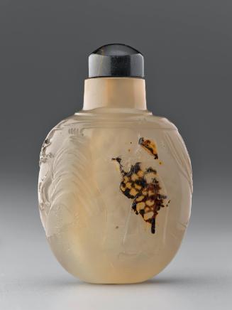 Snuff Bottle in Agate