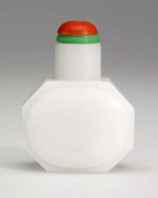 Snuff bottle of white coloured glass