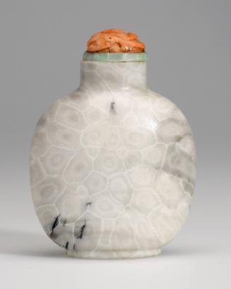 Snuff bottle in limestone