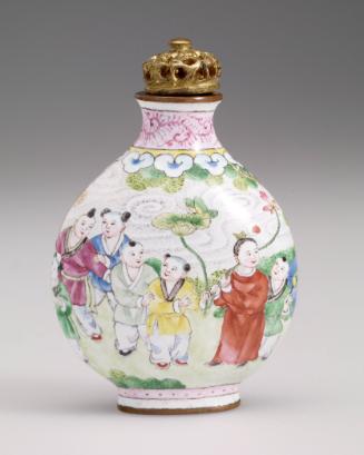Snuff bottle of painted enamels on copper