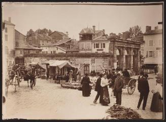 Dax - Market and the Fontaine Chaude - La Nèhe - 64 degrees, 2,400,000 litres