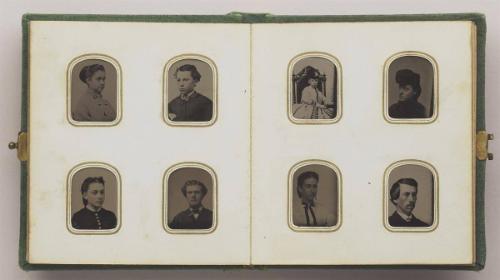 Album, portraits of women, men and children
