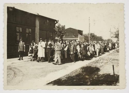 Massive deportation of ghetto residents