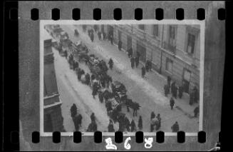 Image of a photograph of people moving into Lodz ghetto