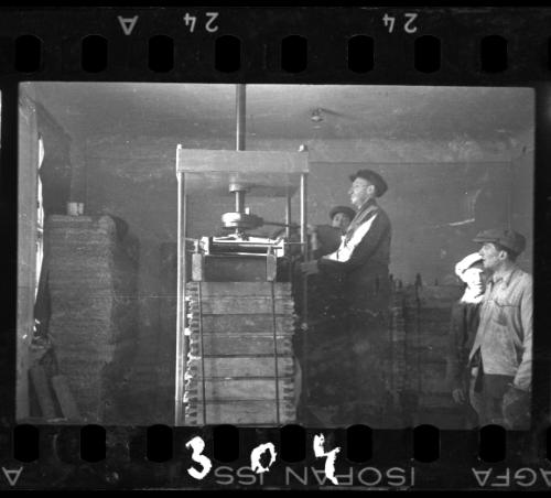 Mattress and woodframe production at the Holzwollenfabrik workshop