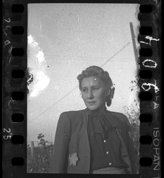 Female ghetto resident