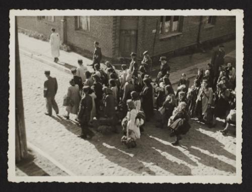 Massive deportation of ghetto residents