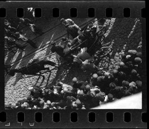 Residents transporting a corpse through the ghetto