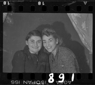 Portrait of Stefania Schoenberg and an unidentified woman