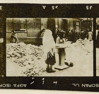Contact Print #514 from page #17 in Lodz Ghetto Contact Album