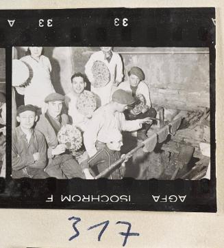 Contact Print #317 from page #9 in Lodz Ghetto Contact Album