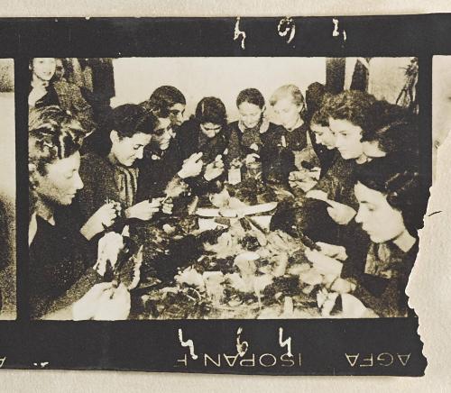 Contact Print #464 from page #14 in Lodz Ghetto Contact Album