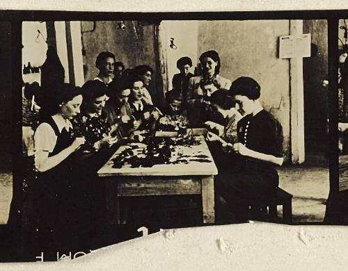 Contact Print #277 from page #17 in Lodz Ghetto Contact Album