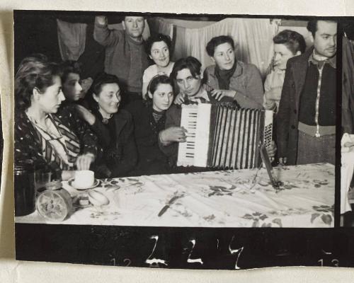 Contact Print #224 from Page #6 from Lodz Ghetto Album