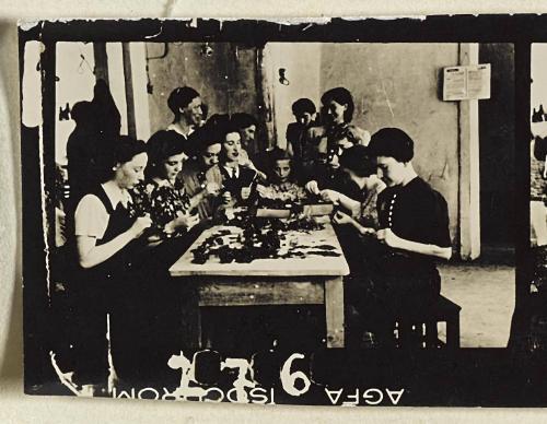 Contact Print #276 from page #17 in Lodz Ghetto Contact Album