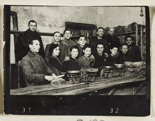 Contact Print #252 from Page #7 from Lodz Ghetto Album