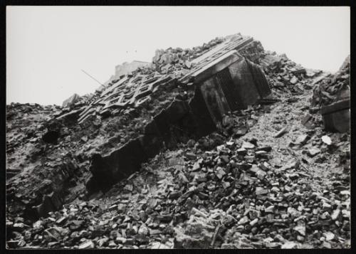 Ruins of the synagogue on Wolborska Street, destroyed by the Germans in 1939