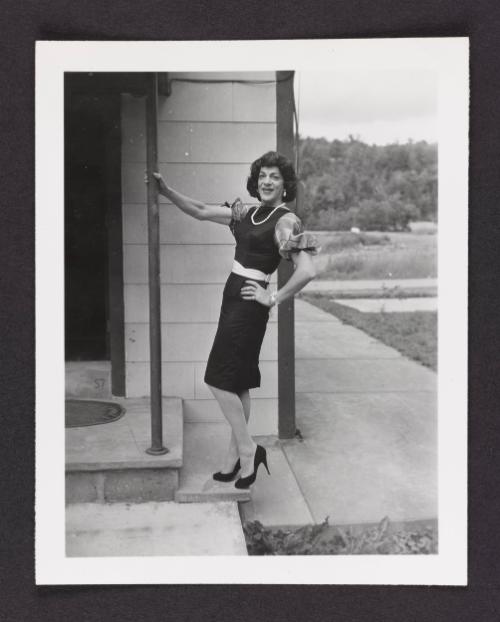 [Susanna on the steps, Chevalier d’Éon, Hunter, NY]
