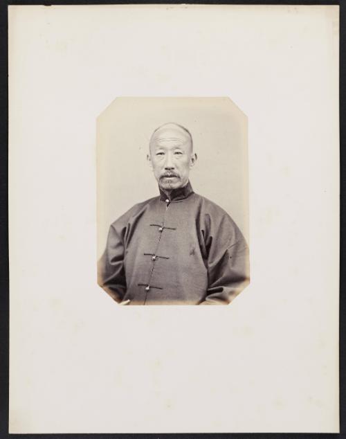 295. Chang-hoa-fang (54 ans) soldat, de la bannière blanche, Ambassade chinoise à Paris, frontal