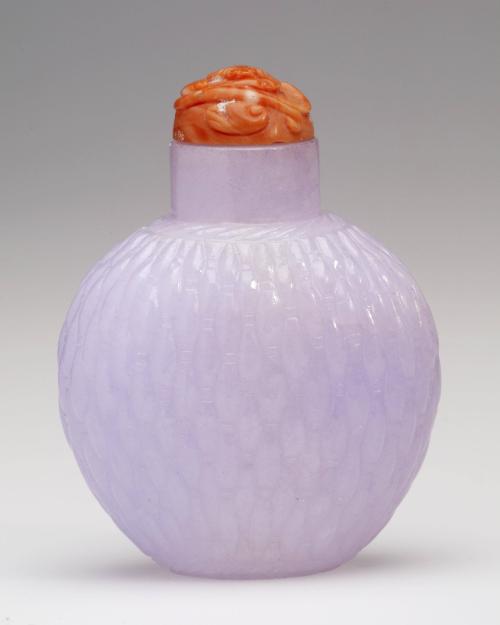 Snuff Bottle, with carved basket weave design